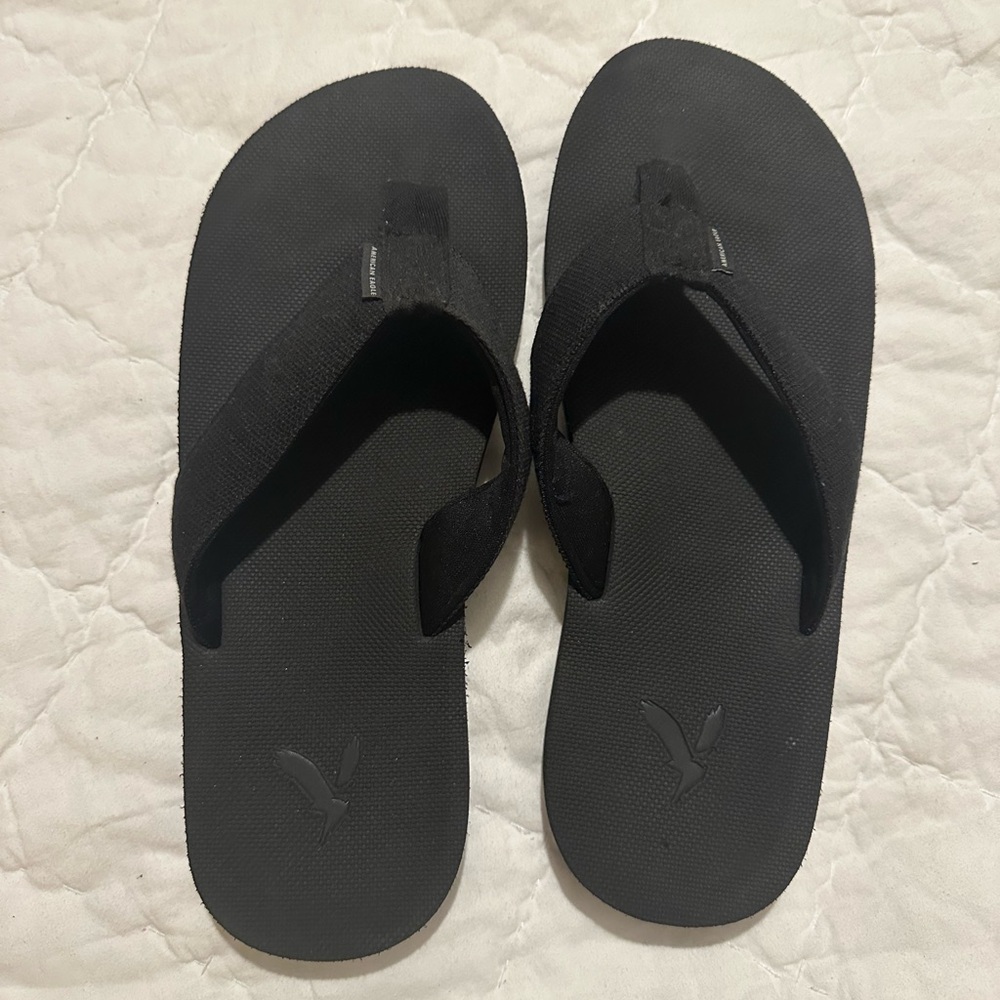 American Eagle Men’s Flip Flops! NWOT
